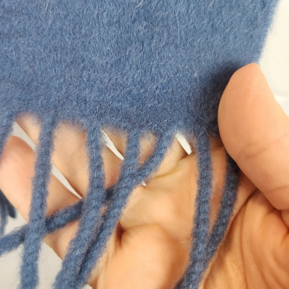 Louis Vuitton thick cashmere logo scarf in EUC - Picture 8 of 9